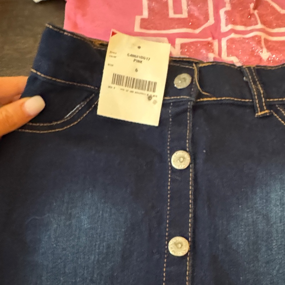 DKNY Girls Pink Graphic Tee and Denim Skirt Set Kids 5T - Picture 4 of 9
